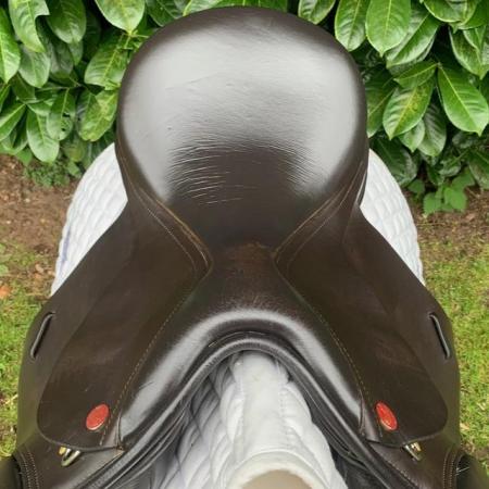 Image 7 of Kent and Masters 17.5 inch GP saddle