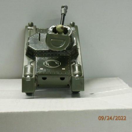 Image 3 of Gamma Tinplate clockwork Toy Tank Model No 713 made in West