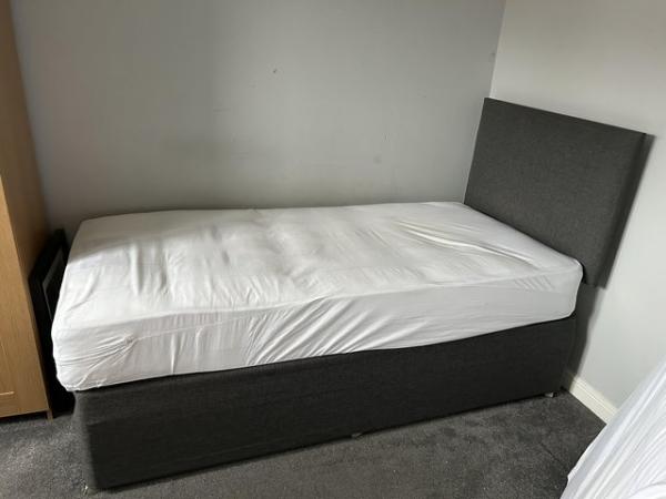 Image 1 of Single bed with headboard hardly used (almost new)