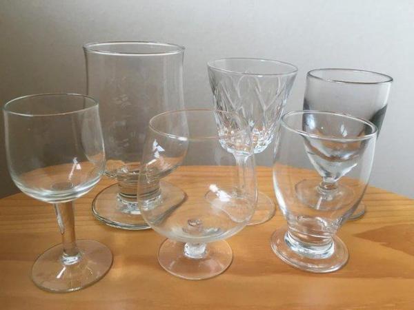 Image 1 of 6 assorted vintage stemmed glasses.  Very good condition.