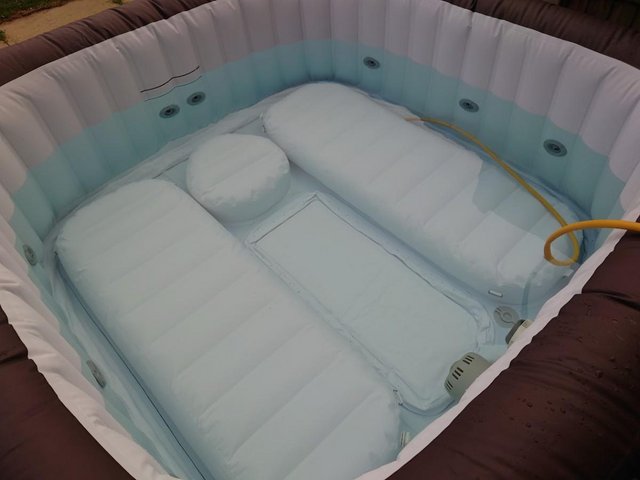 Preview of the first image of MALDIVES HYDROJET PRO HOT TUB lazy spa.