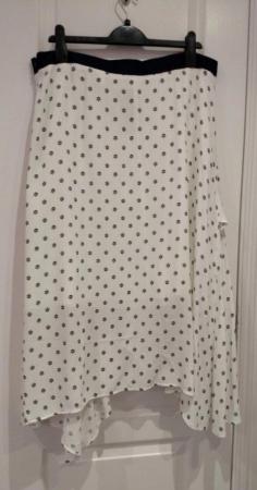 Image 15 of New Tags Marks and Spencer Soft White Skirt Size 18 Regular