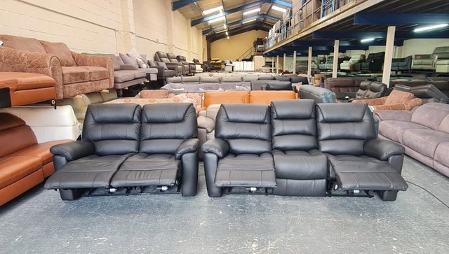 Image 3 of La-z-boy Staten black leather electric 3+2 seater sofas