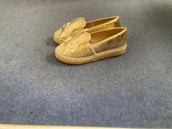 Image 3 of LADIES SPOT ON GOLD/CREAM CASUAL SHOES SIZE 5/38