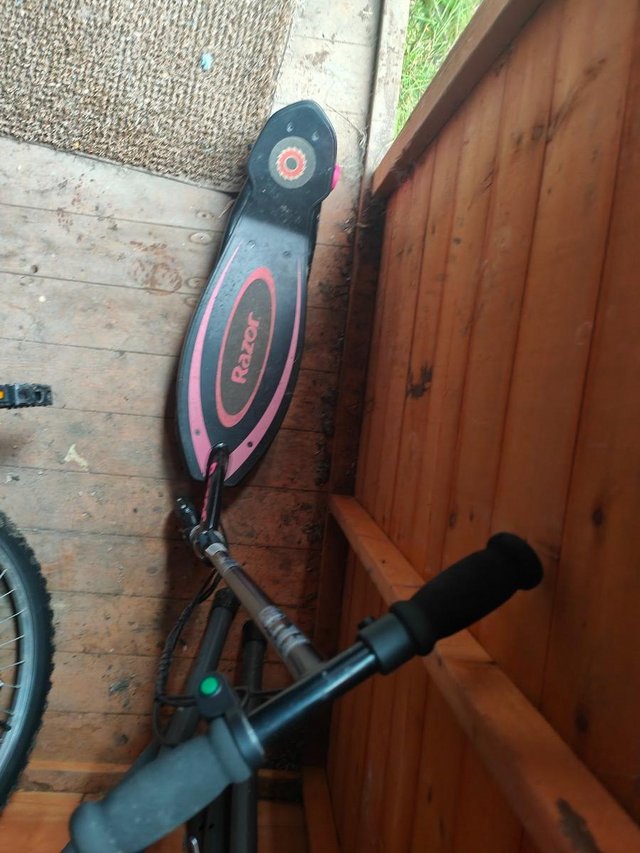 Preview of the first image of Razor Powercore E90 Electric Scooter Kids 8+,10 mph Max Spee.