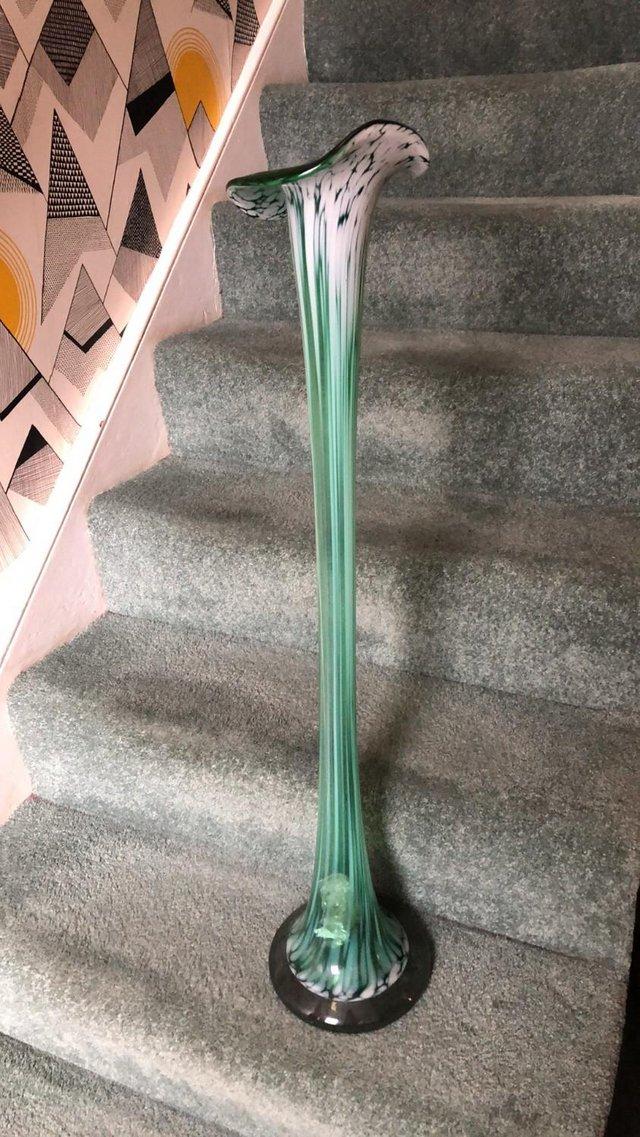 Preview of the first image of Green and White Long Lily Vase.