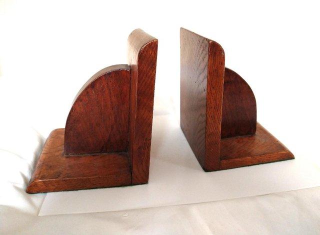 Preview of the first image of Pair of oak book ends – 1920s - in excellent condition.