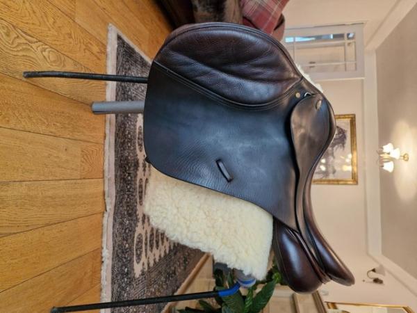 Image 2 of 17.5 inch Fairfax GP saddle