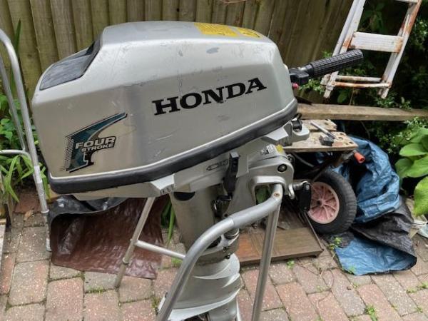 Image 3 of Honda 5hp BF5A Outboard Engine Short Shaft, Good Condition.