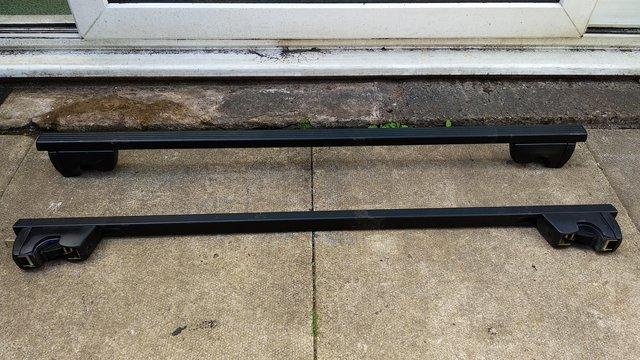Image 1 of UNIVERSAL LOCKING ROOF BARS..2 SETS AVAILABLE from
