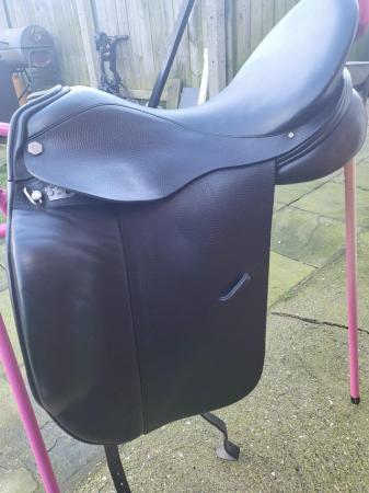 Image 2 of Albian platinum ultima dressarge saddle 171/2 inch