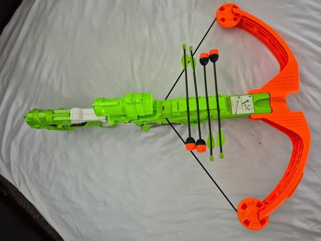 Nerf Zombie Strike DreadBolt Cross Bow — photo 2 of 3