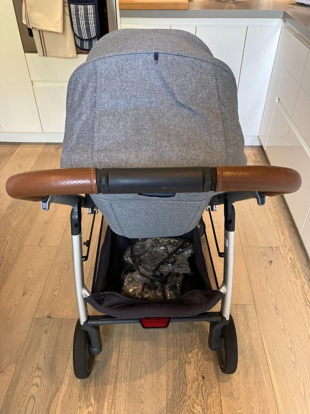 Preview of the first image of UPPAbaby Cruz pushchair [cash and collection only].