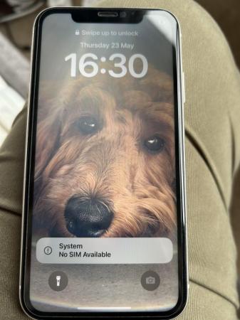 Image 1 of IPhone 11 128gb white immaculate