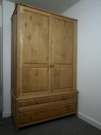 Image 3 of Solid oak Wardrobe and chest of drawer