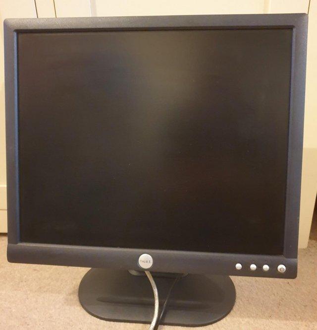 Preview of the first image of Dell 19" LCD computer /CCTV flat screen monitor..