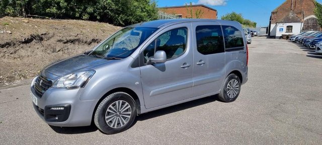 Image 12 of Automatic Disabled Access Peugeot Partner Low Mileage 2016