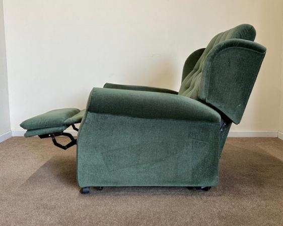 Image 12 of WILLOWBROOK ELECTRIC RISER RECLINER CHAIR GREEN CAN DELIVER