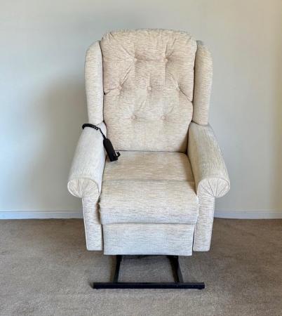 Image 6 of HSL ELECTRIC RISER RECLINER DUAL MOTOR CREAM CHAIR DELIVERY