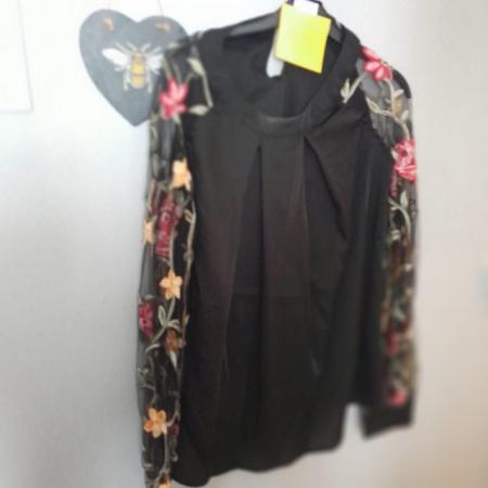 Image 2 of Ladies floral sleeved Black  top XL