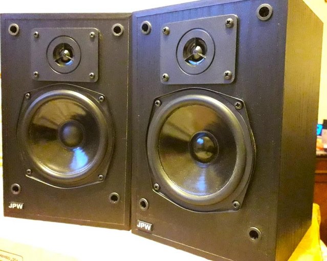 Preview of the first image of JPW Mini Monitor speakers in VGC.