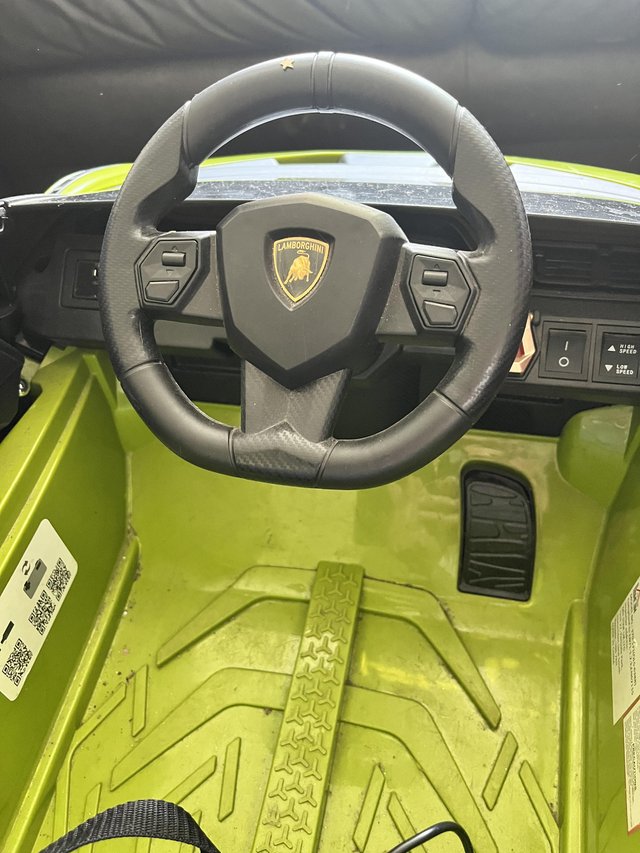 Preview of the first image of 12v Lamborghini ride on.