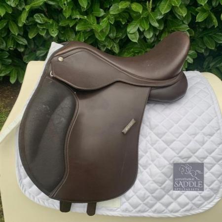 Image 1 of Wintec 15 inch 500 model pony saddle