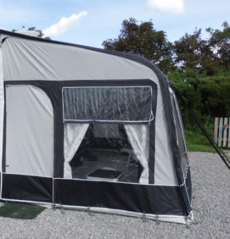 Image 20 of 2015 Lunar Ultima 554 with air awning