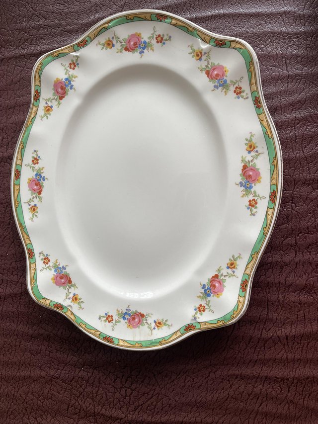 Preview of the first image of Johnson Bros Pareek Enfield dinner service.