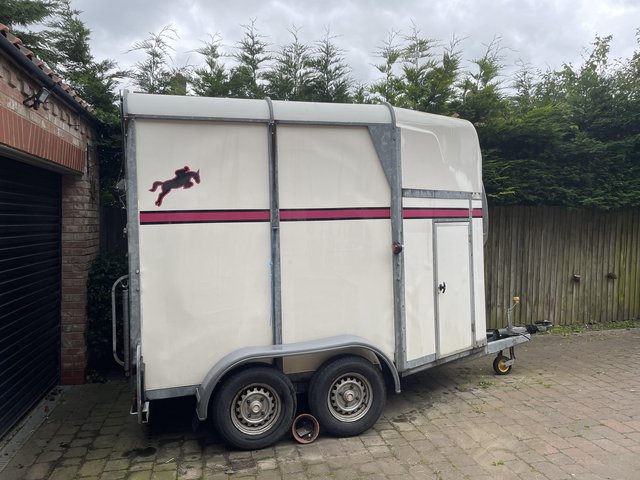 Preview of the first image of Bateson deauville horse trailer for sale..