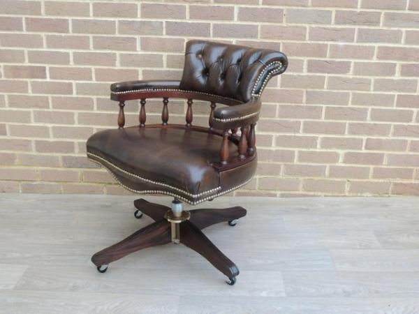 Image 5 of Chesterfield Vintage 4 spoke Captains Chair (UK Delivery)