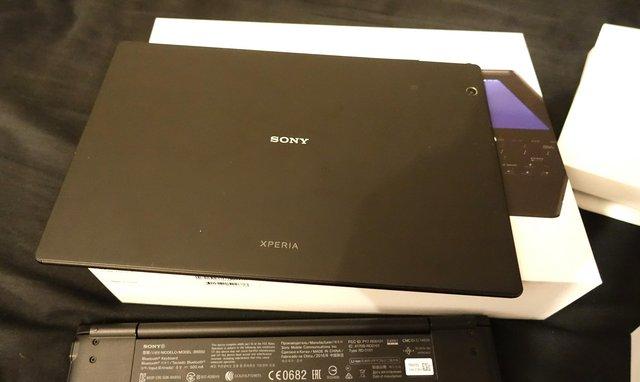 Image 5 of Sony Xperia Z4 Tablet SGP712 + Sony Bluetooth Keyboard