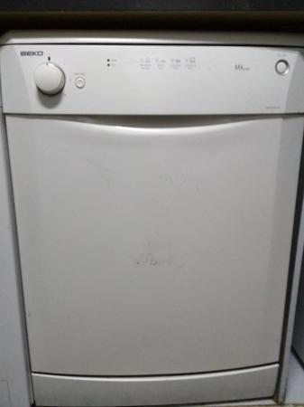 Image 1 of Beko dishwasher free standing