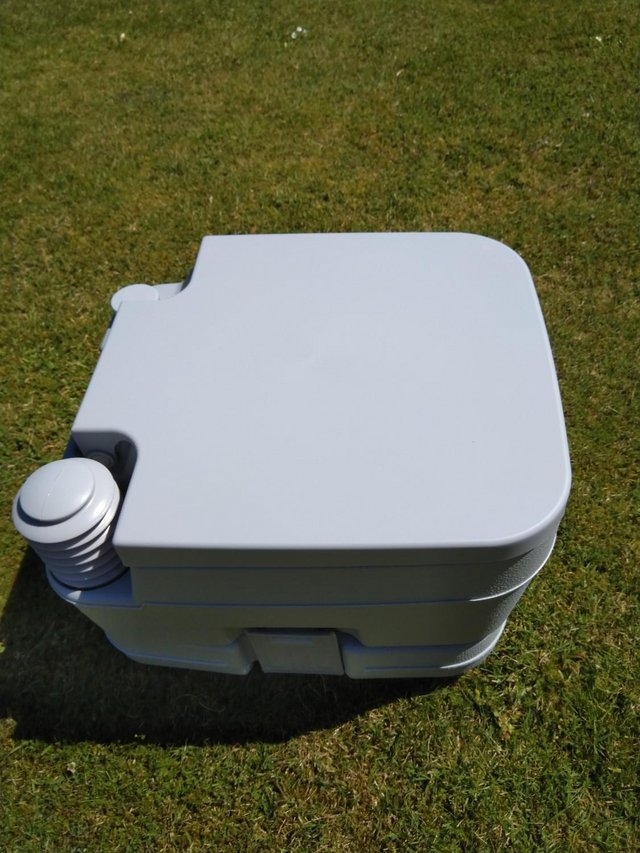 Preview of the first image of Homcom Portable Flush Toilet For Camping/Use During Illness.