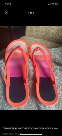 Image 2 of TB flip flops as new size 8