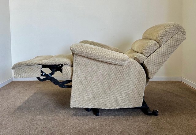 Image 13 of SHERBORNE ELECTRIC RISER RECLINER MOBILITY CHAIR CAN DELIVER