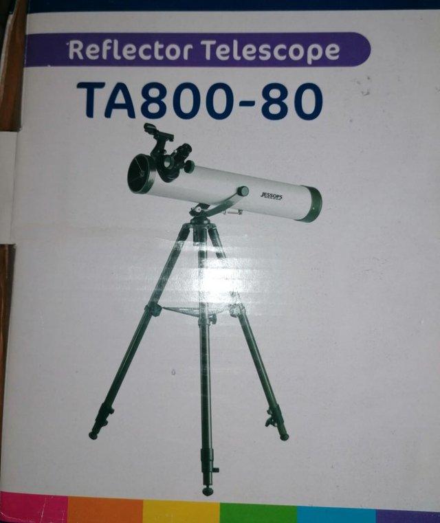 Preview of the first image of REFRACTOR TELESCOPE BRAND NEW.