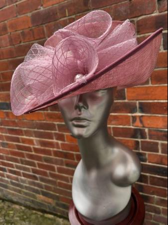 Image 2 of New with Tags Pretty Pink Formal Wedding Hat