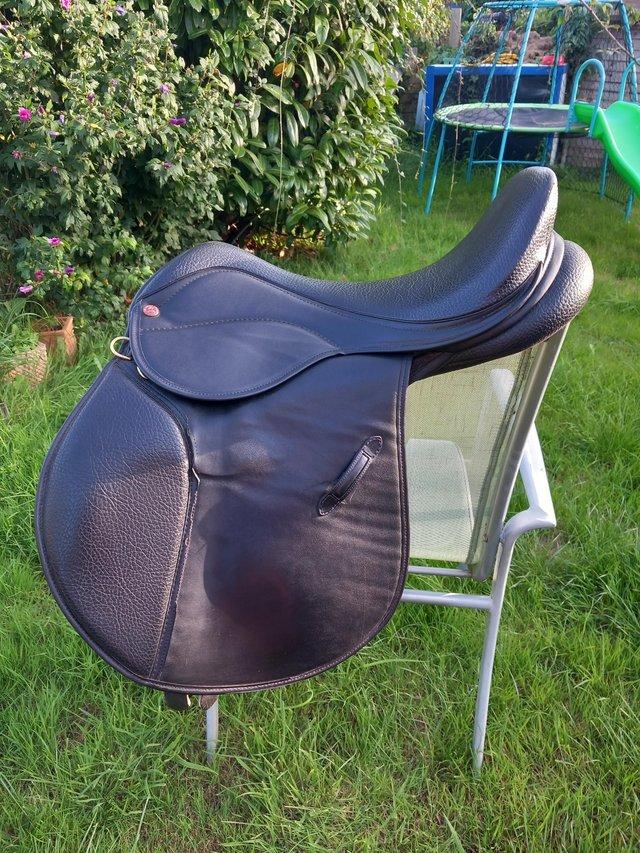 17" black gp saddle for sale For Sale in Yapton, British Preloved
