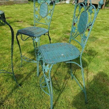 Image 3 of Stunning vintage wrought iron garden furniture
