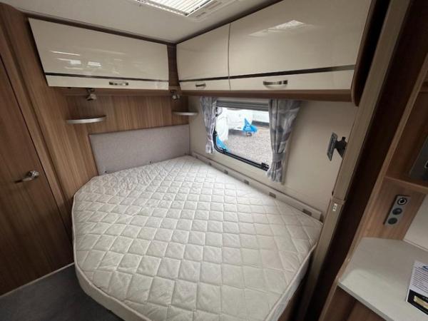 Image 16 of Lunar Clubman SE, 2019, 4 Berth Caravan *Fixed Bed*