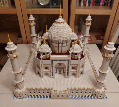 Image 2 of Taj Mahal Large Lego Set - 10256