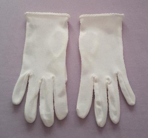 Image 1 of Ladies British Made White 1970s Gloves