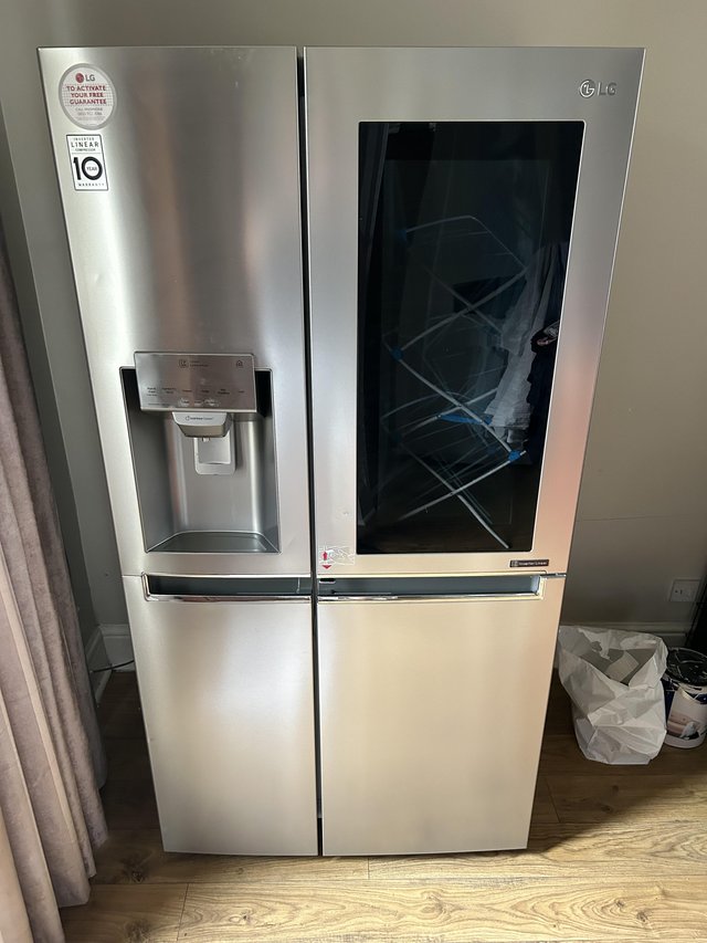Preview of the first image of LG American style fridge freezer.