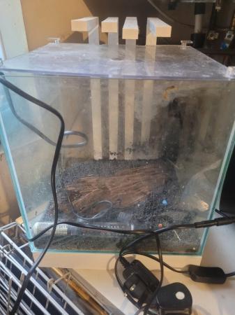 Image 1 of Cube fish tank with all equipment plus light