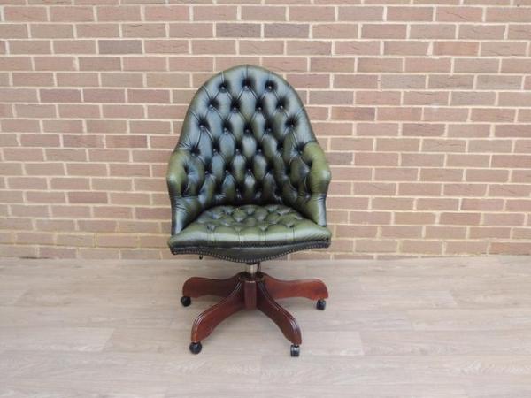 Image 3 of Wade Chesterfield Directors Chair (UK Delivery)