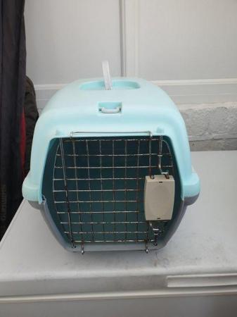 Image 4 of cat carrying crate, used but still in good condition