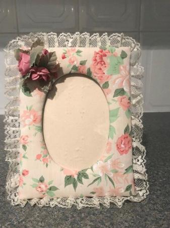 Image 3 of Pretty photo frame with two matching heart trinket boxes