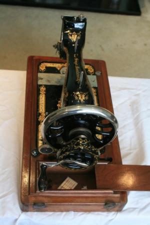Image 4 of Antique 1904 Singer model 28k sewing machine in GWO