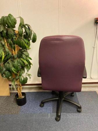 Image 2 of Mauve office/desk/task/swivel adjustable chair